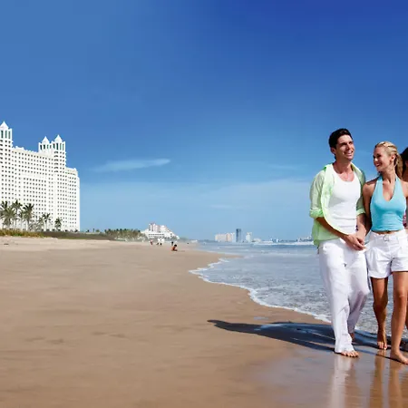 Hotel Riu Emerald Bay-3